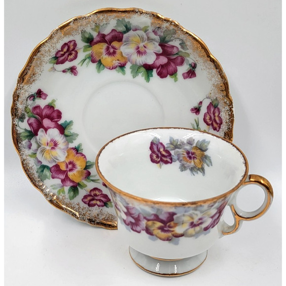 Vintage Pansy Teacup & Saucer Gold Trim Scalloped Bone China Floral 1950s - Picture 4 of 9